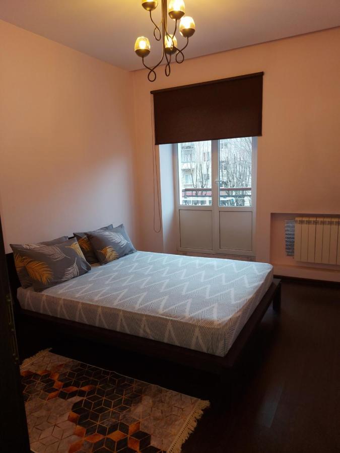 Central Point Apartment Lviv Buitenkant foto